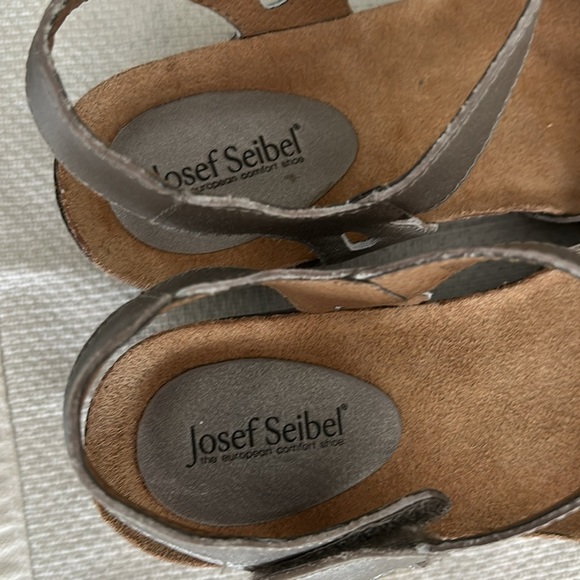 Josef Seibel Hailey 25 Leather Wedge Comfort Sandals in Metallic Tan - 37/6-6.5 - Picture 8 of 10